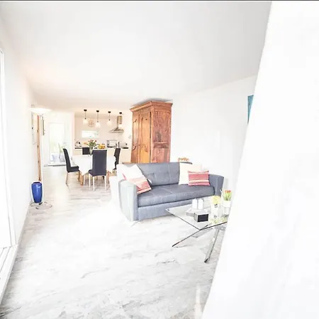 New Le Moon Beach-terrasse-piscine-garage-bord De Mer-cohoteconciergerie Motte Apartment La Grande-Motte